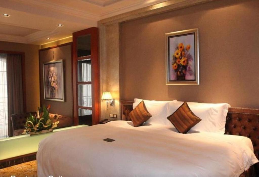 Chateau Starriver Guangzhou Peninsula Esterno foto