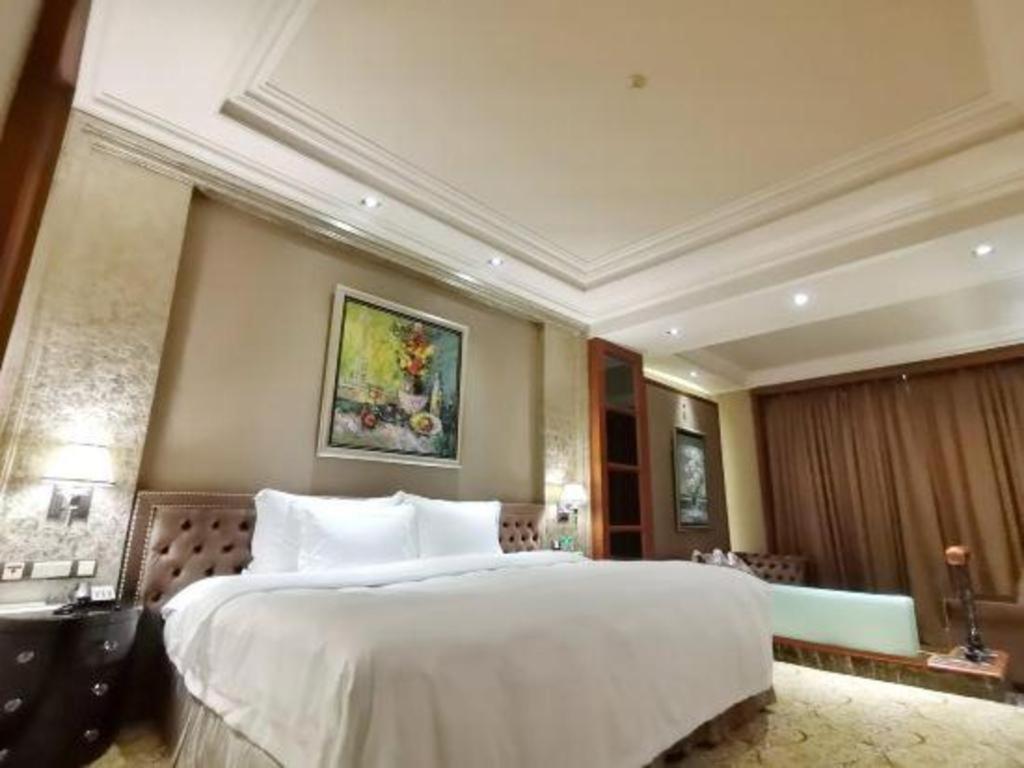 Chateau Starriver Guangzhou Peninsula Esterno foto