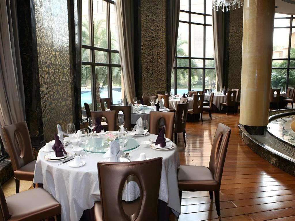Chateau Starriver Guangzhou Peninsula Esterno foto