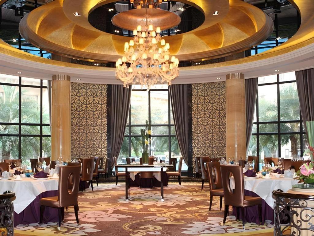 Chateau Starriver Guangzhou Peninsula Esterno foto